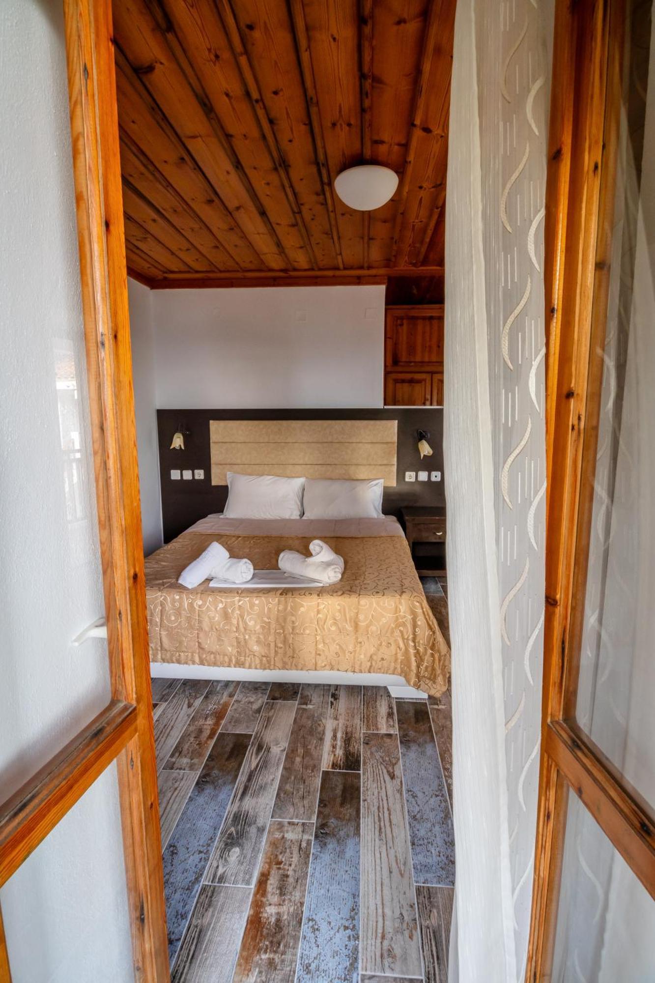 Hotel Kokkino Nero Luaran gambar