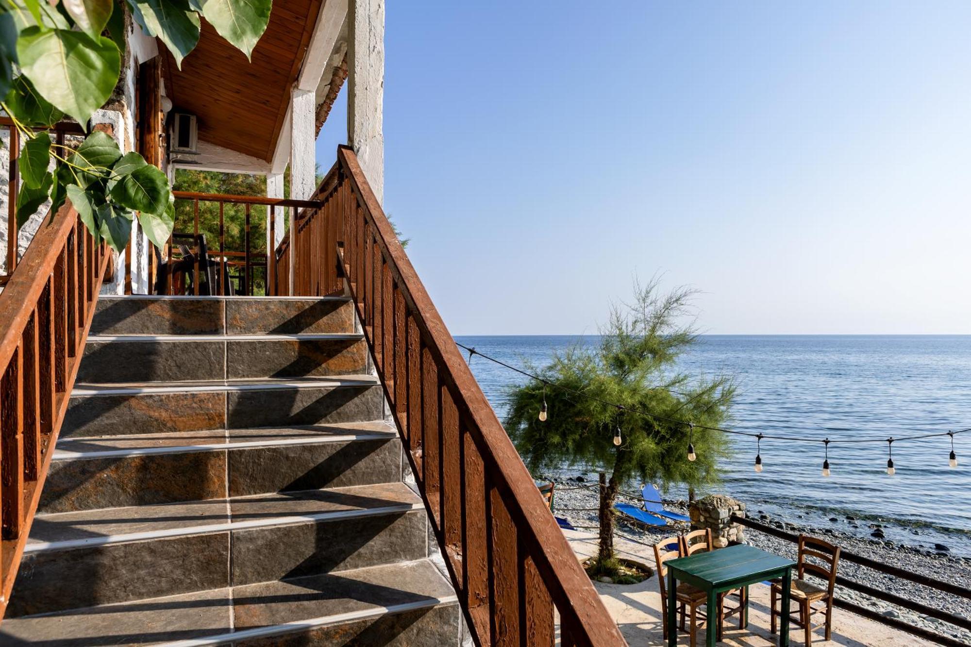 Hotel Kokkino Nero Luaran gambar